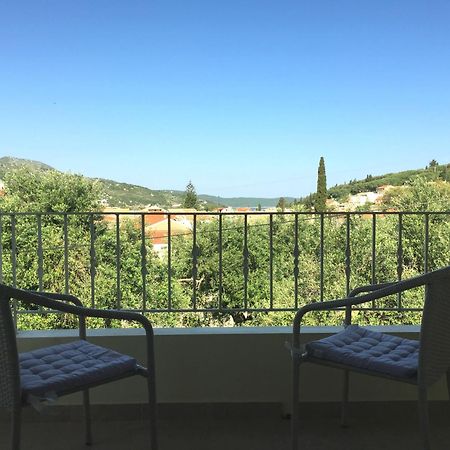 Villa Petrino - Central Flat Location Within Kassiopi. Sleeps 8 Zewnętrze zdjęcie